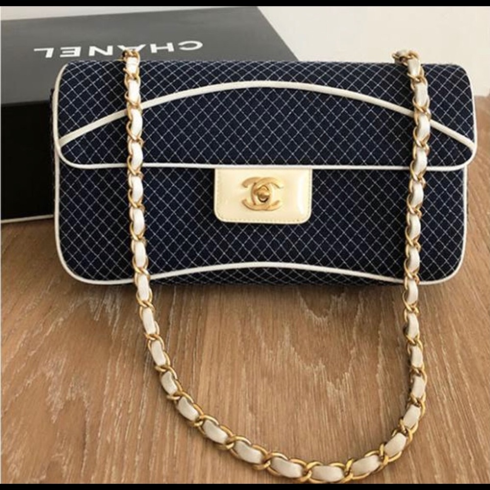 ❌SOLD❌Chanel vintage diamond quilting flap bag